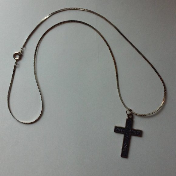 Unisex Silver Cross Necklace Hangs 10 1/2" Cross is 1 1/2" - Picture 3 of 4